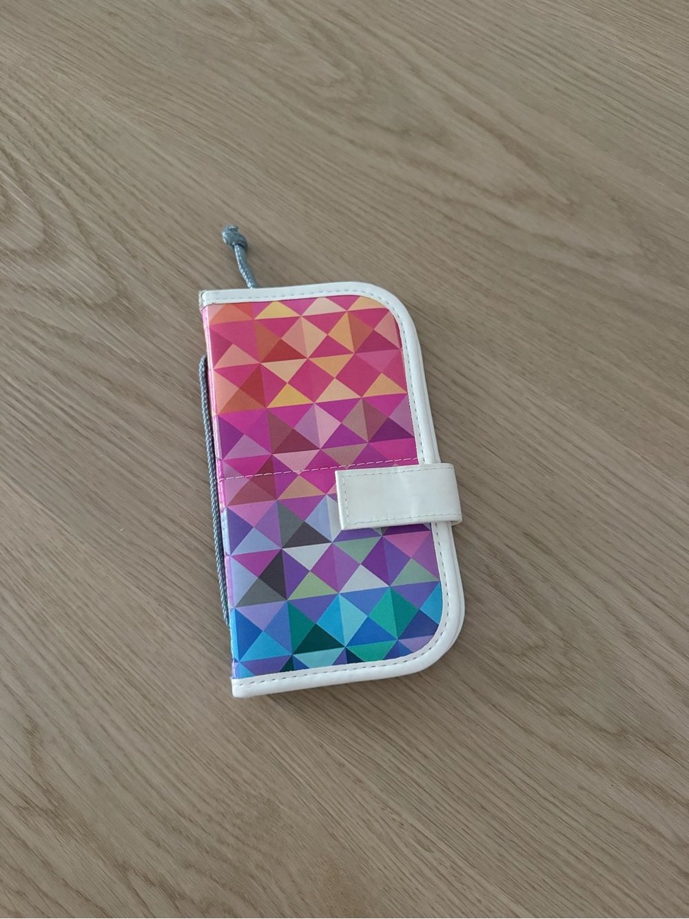 FREE Real Techniques Multi-Color Geometric Makeup Brush Case with White Trim